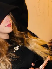Bella