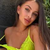 Sophia Reed 🌸